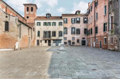 Ca' del Monastero 6 Collection Chic Apartment for 4 Guests with Lift - image 9