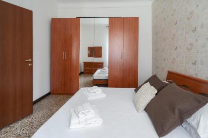 San Polo Canal View Apartments by Wonderful Italy - image 13