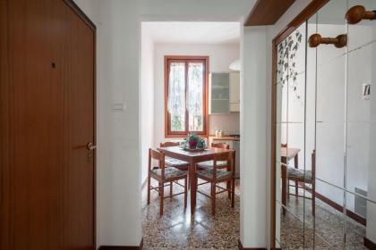 San Polo Canal View Apartments by Wonderful Italy - image 2
