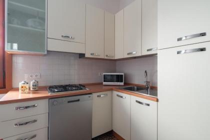 San Polo Canal View Apartments by Wonderful Italy - image 6