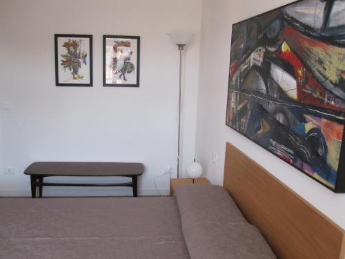 Venice Homes & Holidays Art District - image 7