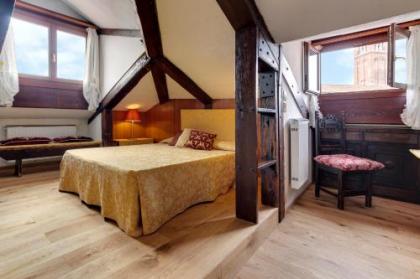 Ca' Badoer Attic - image 4
