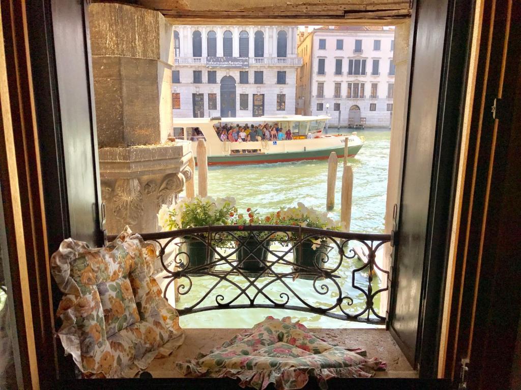 La Felice Canal Grande - main image