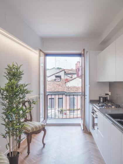 Luxury Apartment On Grand Canal by Wonderful Italy - image 18