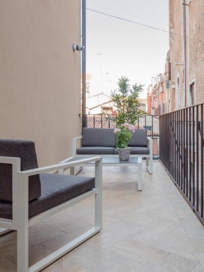Luxury Apartment On Grand Canal by Wonderful Italy - image 8