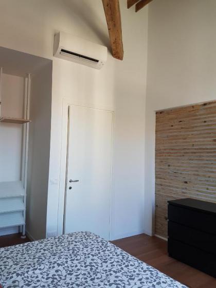 White Attic Angelo Raffaele - image 15