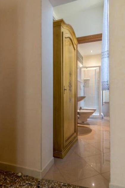 Inn Venice - image 10