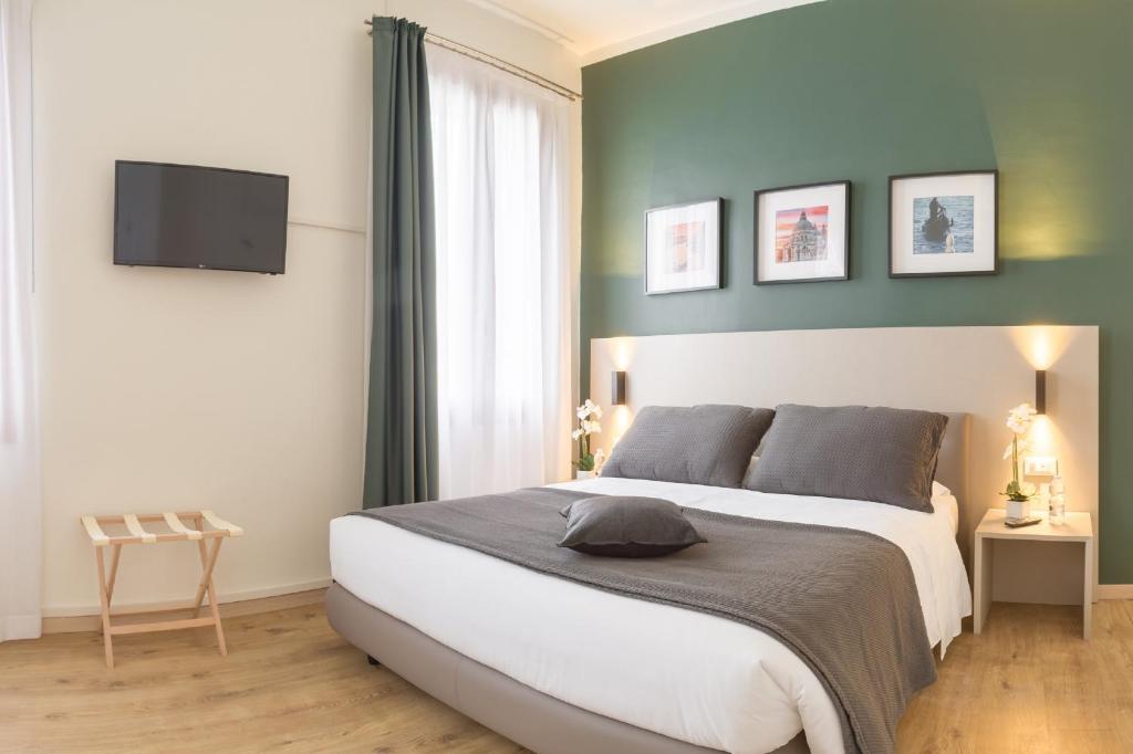Grand Canal Suite by Wonderful Italy - image 2