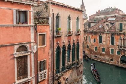 La Fenice Double Canal view - image 16