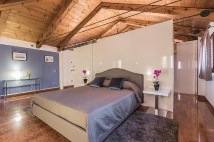 Ca' Del Monastero 9 Collection Spacious Apartment up to 5 Guests - image 9