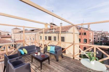Ca' del Monastero 7 Collection Bright Apartment with Terrace - image 1