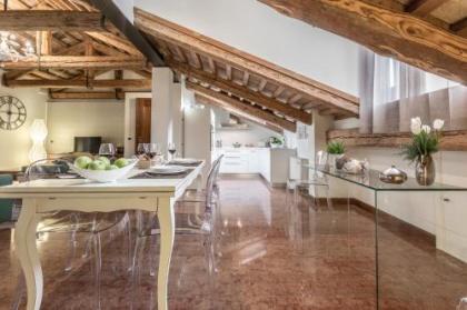 Ca' del Monastero 7 Collection Bright Apartment with Terrace - image 5