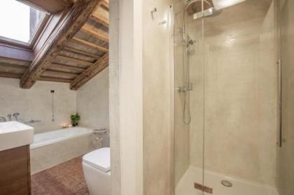 Ca' del Monastero 7 Collection Bright Apartment with Terrace - image 8