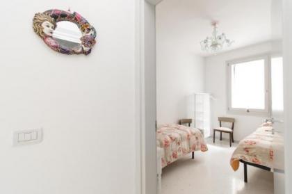 Love Gentile - image 15