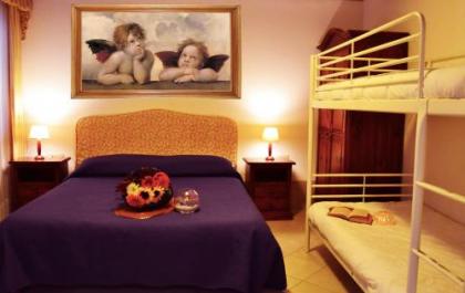 Art Dreams Apartment Teatro Italia - image 3