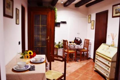 Art Dreams Apartment Teatro Italia - image 7