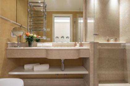 Luxury Garden House La Baruffa- Dimora Italia Collection - - image 11