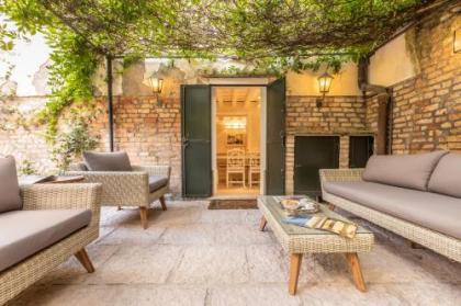 Luxury Garden House La Baruffa- Dimora Italia Collection - - image 20