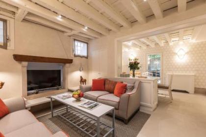 Luxury Garden House La Baruffa- Dimora Italia Collection - - image 3