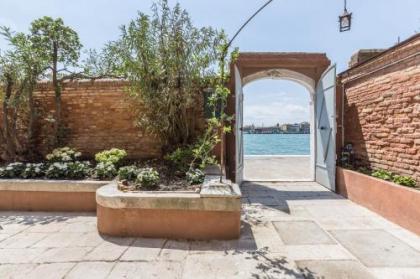 Ca' Dell'Ulivo Private Garden - image 13