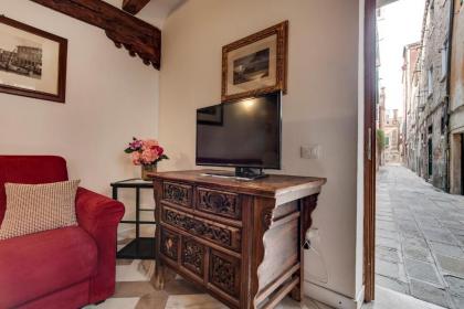 Angel's House - image 4