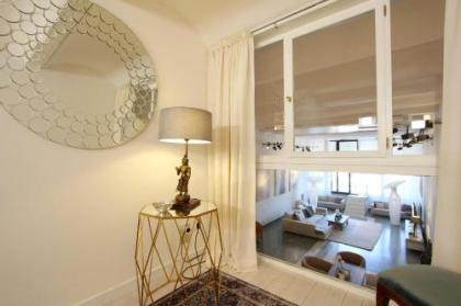 Giudecca Luxury Gallery - image 16