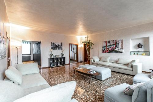 Bacino San Marco Exclusive View R&R - main image