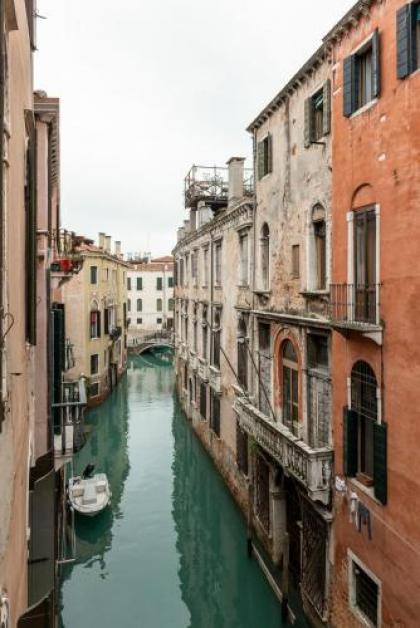 Luxury Venetian Rooms - image 15