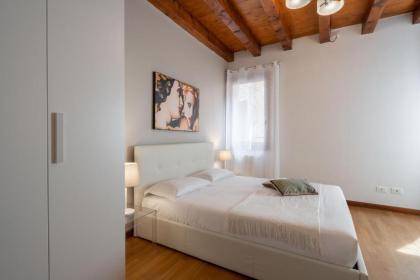 Design Palace Apartment by Wonderful Italy - image 14