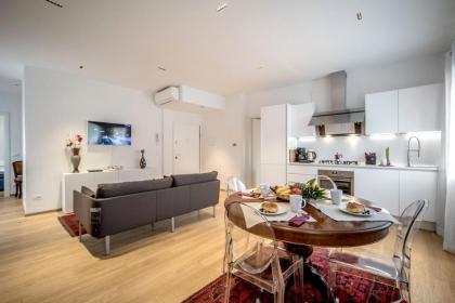 Apt. Venice Modern Style - image 13