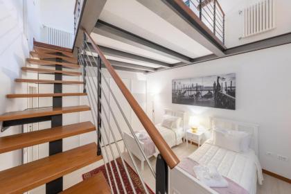 Ca' del Pozzo Loft Apartment - image 9