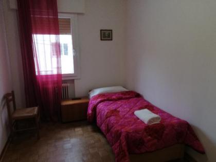 Venice Holiday - image 11