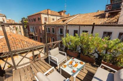 Ca' Romantica Terrace - image 18