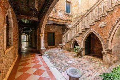 Ca' Romantica Terrace - image 9