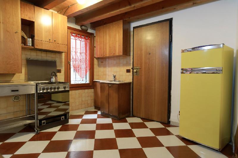 Typical Venetian (wifi) apartment - image 3