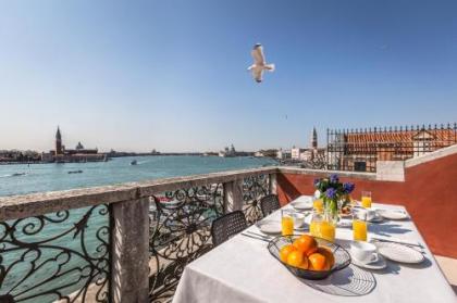 Ca' del Santo Canal View and Terrace - image 2