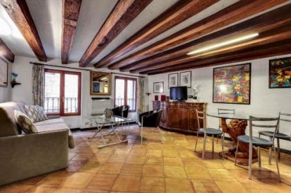 Canal view suite in Rialto - image 1