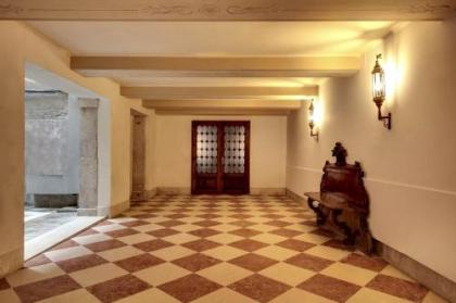 Canal view suite in Rialto - image 15