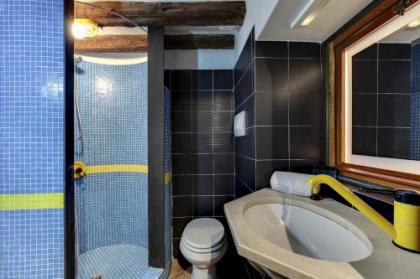 Canal view suite in Rialto - image 8