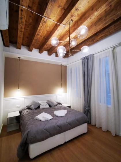 Deluxe 3 Bedroom Flat in Rialto - image 13