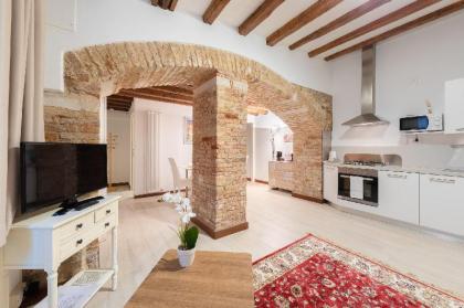 Ca del Pozzo Loft Apartment