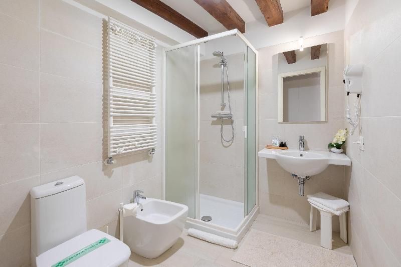 Ca' del Pozzo Loft Apartment - image 4