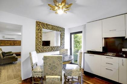 VENEtIAN DREAm APARtmENt ON DORSODURO DIStRICt Venice