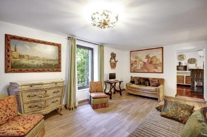 VENETIAN DREAM APARTMENT ON DORSODURO DISTRICT - image 8