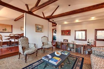 CA' GIULIA APARTMENT VENICE - image 9
