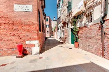GUGGENHEIM COLLECTION VENICE APARTMENT - image 6