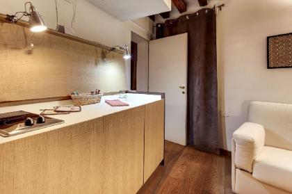 MODERN APARTMENT IN VENICE GF - image 5