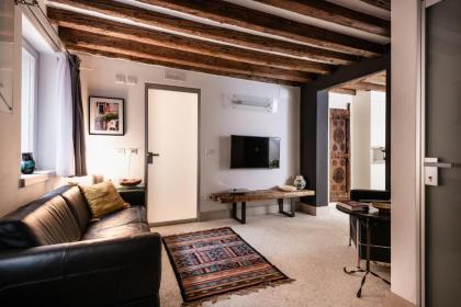 Venice Boutique House - image 2