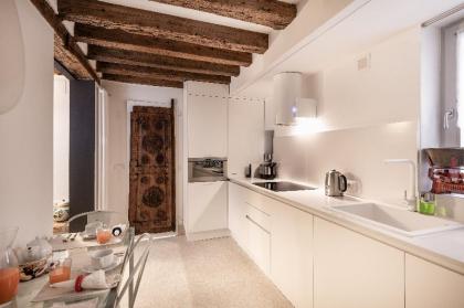 Venice Boutique House  Stylish design at St Mark's - image 13
