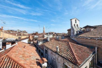 Ca' Fenice charming apartment in San Marco sleep 7 - image 17